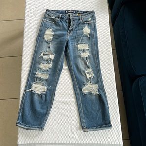 Hollister mid rise boyfriend jean